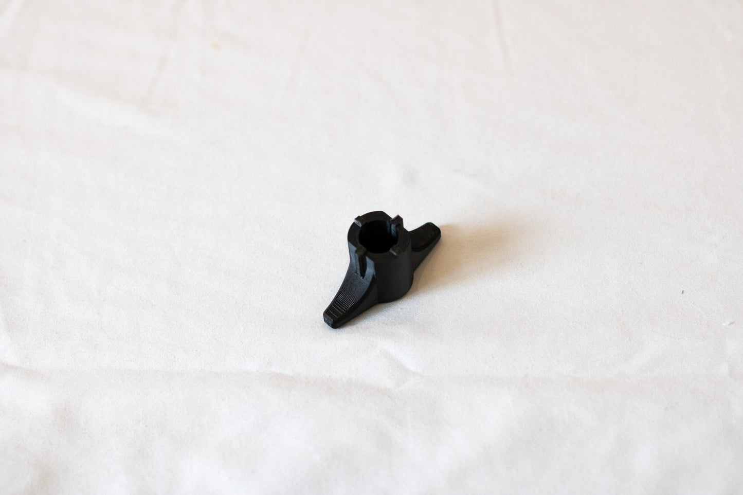 Concealed ring fastener wrench